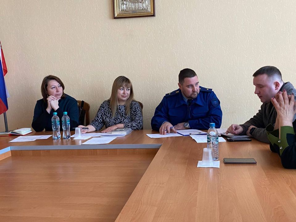 Председатель Совета Антрацитовского муниципального округа, муниципальный координатор проекта «Женское движение Единой России» Виктория Сошина с рабочим визитом посетила село Бобриково Председатель Совета Антрацитовского муниципального округа, муниципальный координатор проекта «Женское движение Единой России» Виктория Сошина с рабочим визитом посетила село Бобриково