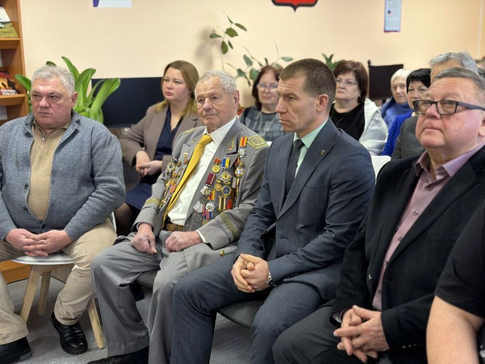 ������ �������: ������� � ��������� ���������� ��� ��������� ���� � �� � ������� �������� � ��������� �������� 90-����� ��������� ���������� ������ �����������, ������� ��������� ��������