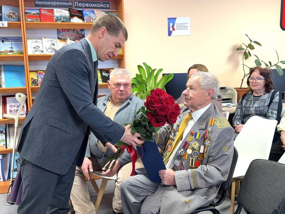 ������ �������: ������� � ��������� ���������� ��� ��������� ���� � �� � ������� �������� � ��������� �������� 90-����� ��������� ���������� ������ �����������, ������� ��������� ��������