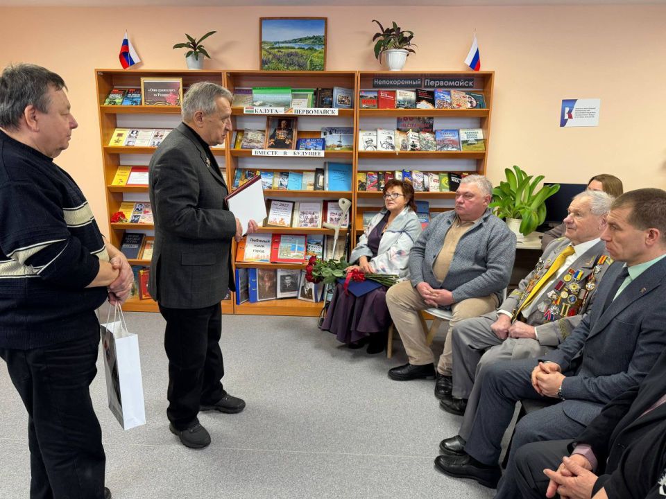 ������ �������: ������� � ��������� ���������� ��� ��������� ���� � �� � ������� �������� � ��������� �������� 90-����� ��������� ���������� ������ �����������, ������� ��������� ��������