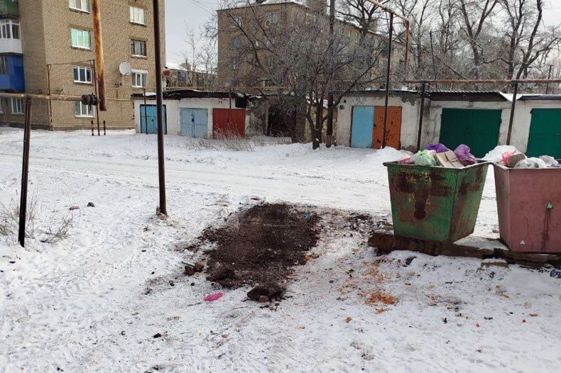 Работники МУП «Жилфонд города Червонопартизанска» продолжают уборку веток Работники МУП «Жилфонд города Червонопартизанска» продолжают уборку веток