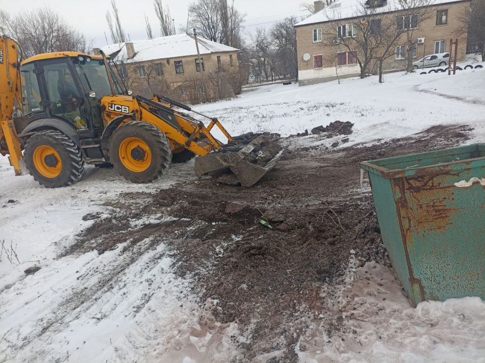 В Комиссаровке начаты работы по уборке несанкционированных свалок В Комиссаровке начаты работы по уборке несанкционированных свалок