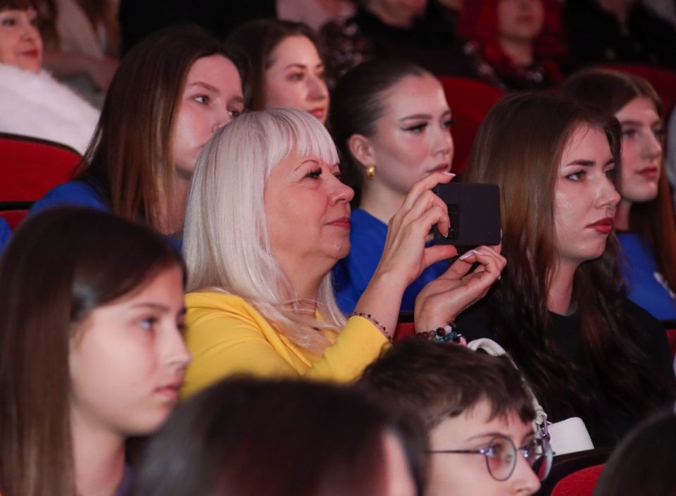 Из глубины души народной. В столице ЛНР торжественно открыли череду региональных мероприятий в рамках Года единства народов России Из глубины души народной. В столице ЛНР торжественно открыли череду региональных мероприятий в рамках Года единства народов России