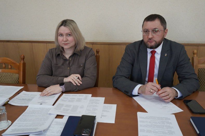 Состоялось Заседание постоянной комиссии Совета депутатов по правовой политике и связям с общественностью Состоялось Заседание постоянной комиссии Совета депутатов по правовой политике и связям с общественностью