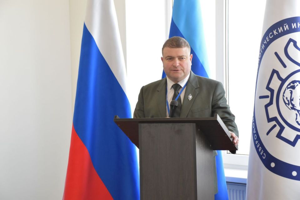 Яна Сылкина: Сегодня в преддверии Дня российской науки состоялось знаковое событие для научного сообщества Северодонецка Яна Сылкина: Сегодня в преддверии Дня российской науки состоялось знаковое событие для научного сообщества Северодонецка