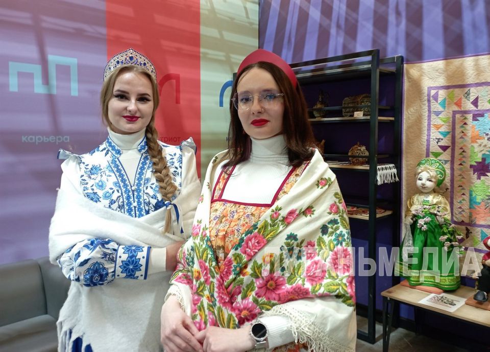 В Свердловске встретили Год единства народов России В Свердловске встретили Год единства народов России