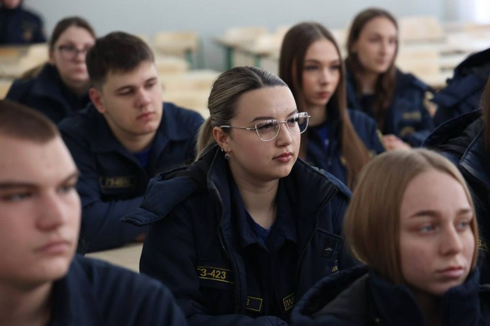 111 О региональном МВД и перспективах службы в правоохранительном ведомстве рассказали студентам столичного Института гражданской защиты 111 О региональном МВД и перспективах службы в правоохранительном ведомстве рассказали студентам столичного Института гражданской защиты