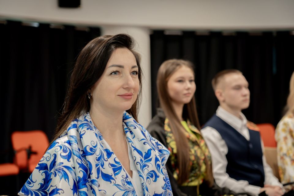 Молодёжь ЛНР приняла участие в прямом включении на церемонии открытия Года единства народов России Молодёжь ЛНР приняла участие в прямом включении на церемонии открытия Года единства народов России