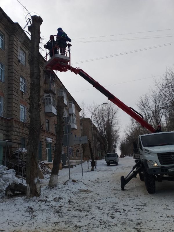 Еще одна аварийная бригада, но только шефа-региона Курганской области, АО СУЭНКО «Западные электрические сети», работает на Краснодонщине в рамках подписанного Соглашения о сотрудничестве между территориями Еще одна аварийная бригада, но только шефа-региона Курганской области, АО СУЭНКО «Западные электрические сети», работает на Краснодонщине в рамках подписанного Соглашения о сотрудничестве между территориями