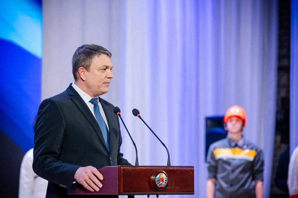 Сегодня приняли участие в открытии республиканского цикла мероприятий Года единства народов России, которое прошло в Луганской академической филармонии Сегодня приняли участие в открытии республиканского цикла мероприятий Года единства народов России, которое прошло в Луганской академической филармонии