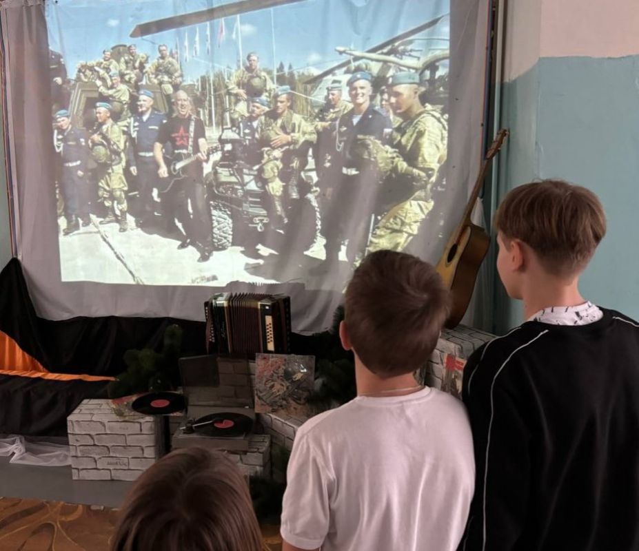 Музыкальные перемены в честь Дня защитника Отечества! Музыкальные перемены в честь Дня защитника Отечества!