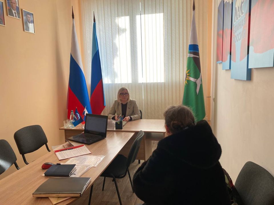 02 по 06 февраля в общественной приемной Брянковского отделения ВПП «Единая Россия» прошла неделя приема граждан по социальным вопросам 02 по 06 февраля в общественной приемной Брянковского отделения ВПП «Единая Россия» прошла неделя приема граждан по социальным вопросам