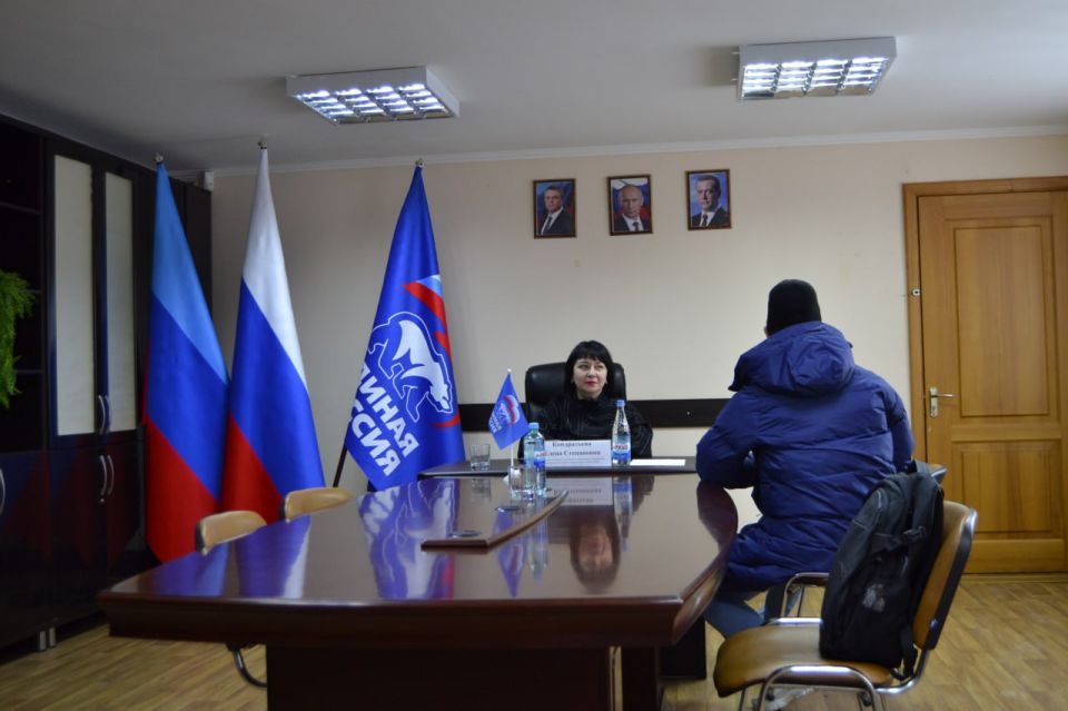 В Свердловской местной общественной приёмной «Единой России» продолжаются приемы граждан В Свердловской местной общественной приёмной «Единой России» продолжаются приемы граждан