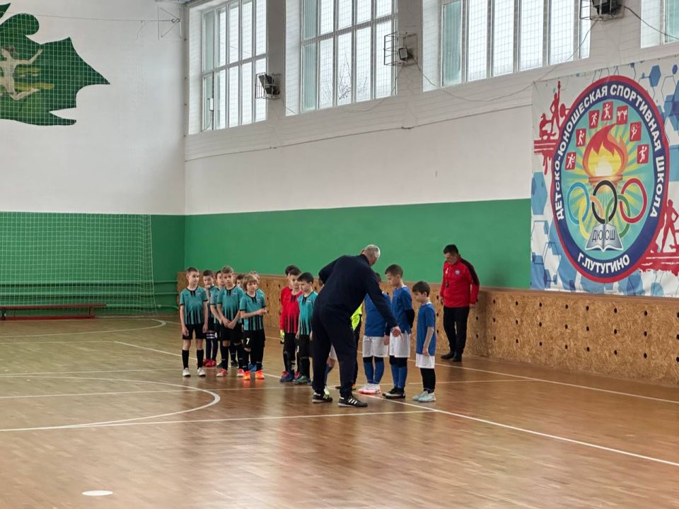 Перевальский "Шахтер" провели две игры на Первенстве ЛНР по мини-футболу Перевальский "Шахтер" провели две игры на Первенстве ЛНР по мини-футболу