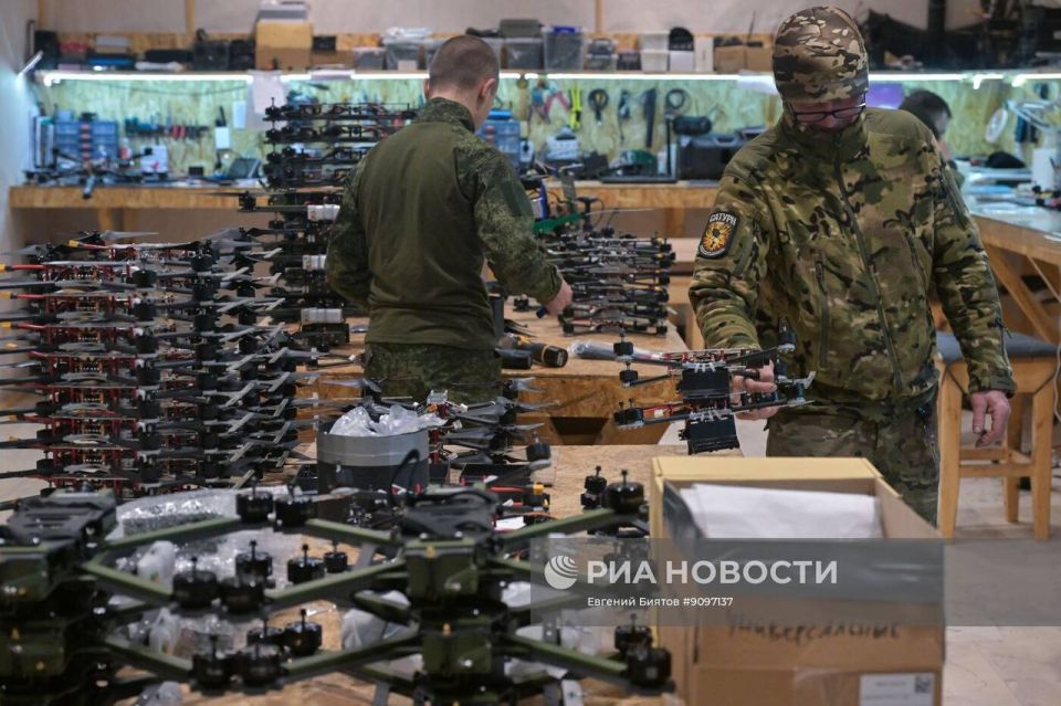 Лаборатория по производству дронов инженерного батальона специального минирования «Сатурн» 45-й отдельной инженерной бригады группировки войск «Запад» в ЛНР Лаборатория по производству дронов инженерного батальона специального минирования «Сатурн» 45-й отдельной инженерной бригады группировки войск «Запад» в ЛНР