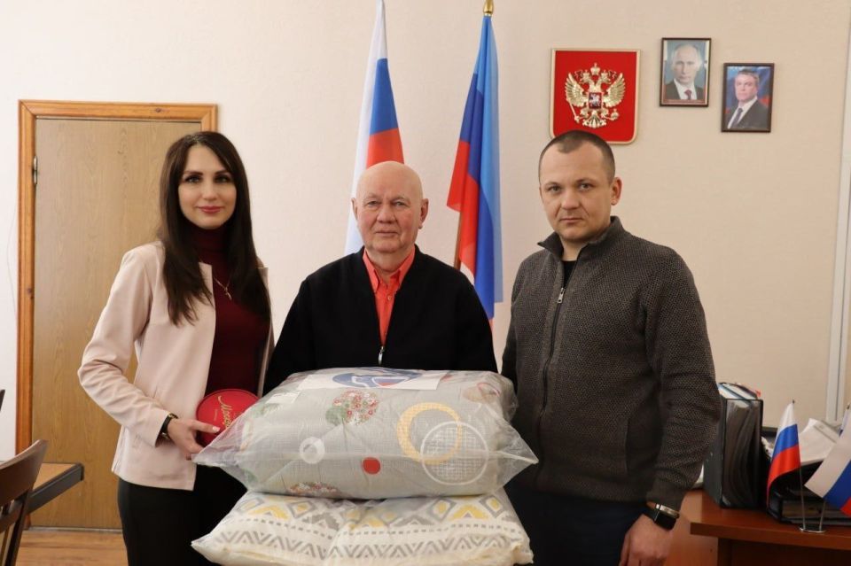 Единороссы поздравили деятелей науки с профессиональным праздником Единороссы поздравили деятелей науки с профессиональным праздником