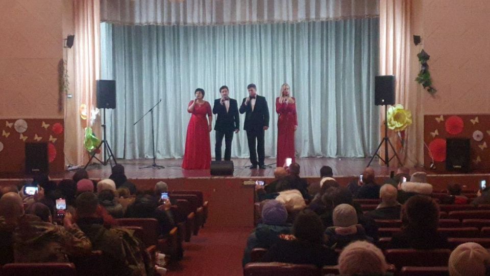 8 февраля в Зоринском Доме культуры "Шахтер" прошла музыкальная программа — концерт "Мелодичный Донбасс" 8 февраля в Зоринском Доме культуры "Шахтер" прошла музыкальная программа — концерт "Мелодичный Донбасс"