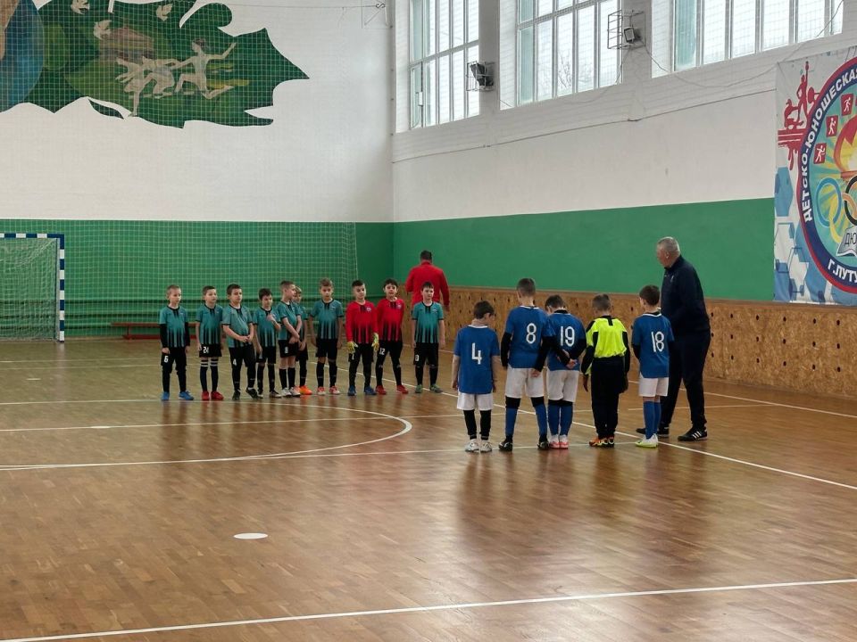 Перевальский "Шахтер" провели две игры на Первенстве ЛНР по мини-футболу Перевальский "Шахтер" провели две игры на Первенстве ЛНР по мини-футболу
