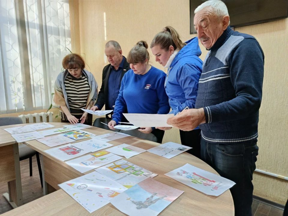 «Выбирай свое»: юные жители села Гречишкино исследовали мир профессий через творчество «Выбирай свое»: юные жители села Гречишкино исследовали мир профессий через творчество