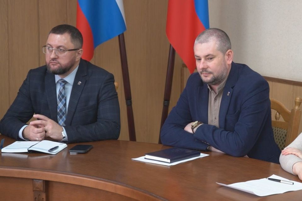 На расширенном аппаратном совещании рассмотрели важные для округа вопросы На расширенном аппаратном совещании рассмотрели важные для округа вопросы