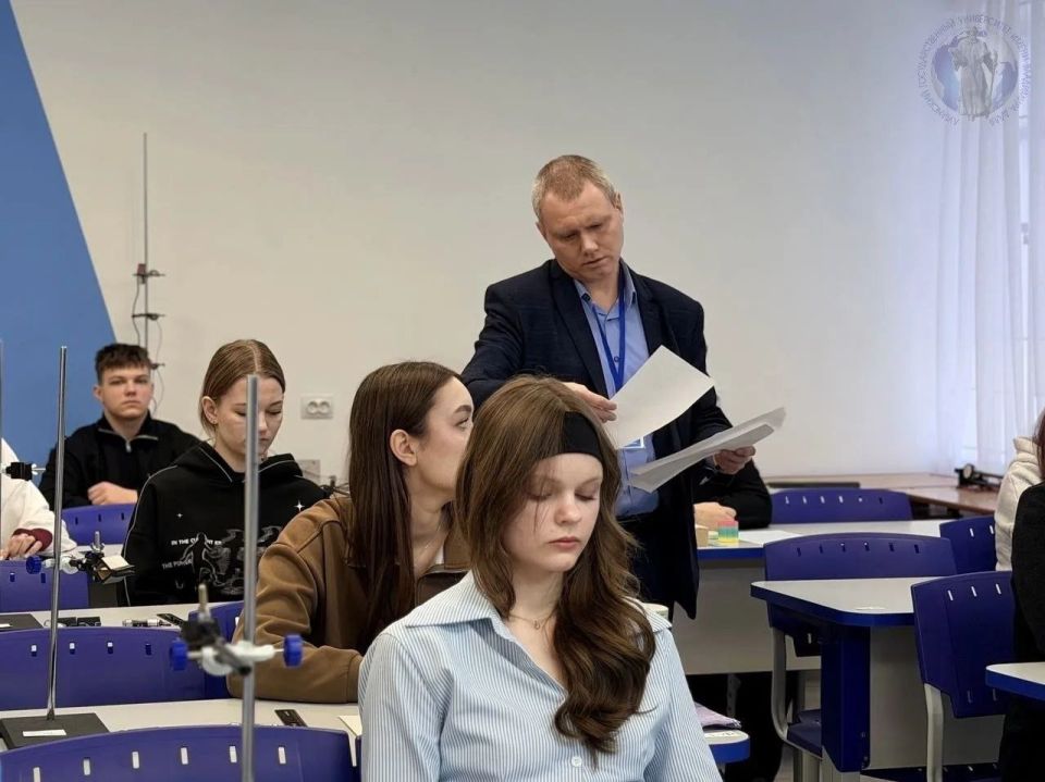 Мы перешагнули экватор регэтапа Всероссийской олимпиады школьников! Мы перешагнули экватор регэтапа Всероссийской олимпиады школьников!