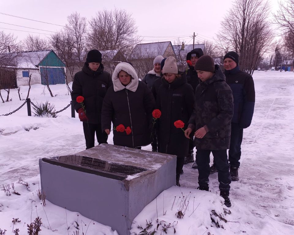 Акция памяти " Бессмертный подвиг молодогвардейцев" Акция памяти " Бессмертный подвиг молодогвардейцев"