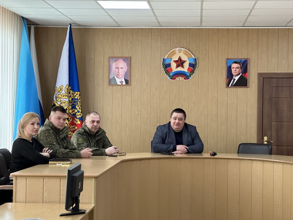 Андрей Рубанцов: Провёл рабочее совещание по вопросу привлечения граждан на военную службу по контракту Андрей Рубанцов: Провёл рабочее совещание по вопросу привлечения граждан на военную службу по контракту