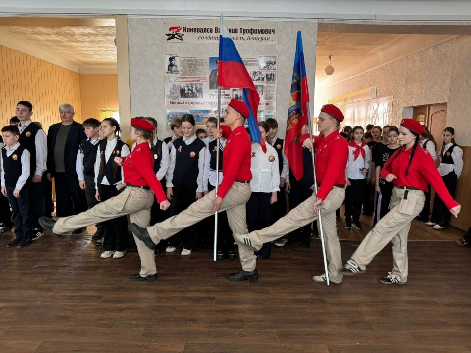 В Лутугино прошло открытие Года единства народов России В Лутугино прошло открытие Года единства народов России