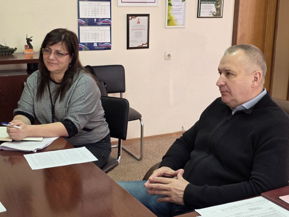 Состоялась рабочая встреча Министра природных ресурсов и экологии Луганской Народной Республики с Сенатором Российской Федерации от Луганской Народной Республики Состоялась рабочая встреча Министра природных ресурсов и экологии Луганской Народной Республики с Сенатором Российской Федерации от Луганской Народной Республики