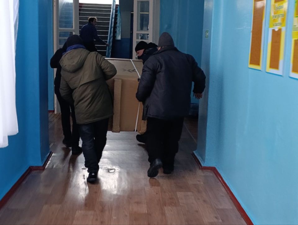 В Ровеньковскую гимназию № 1 им. Г.С. Шонина, находящуюся под патронатом Государственной корпорации «Роскосмос» поступило оборудование для занятий в рамках проекта «Космический класс» В Ровеньковскую гимназию № 1 им. Г.С. Шонина, находящуюся под патронатом Государственной корпорации «Роскосмос» поступило оборудование для занятий в рамках проекта «Космический класс»