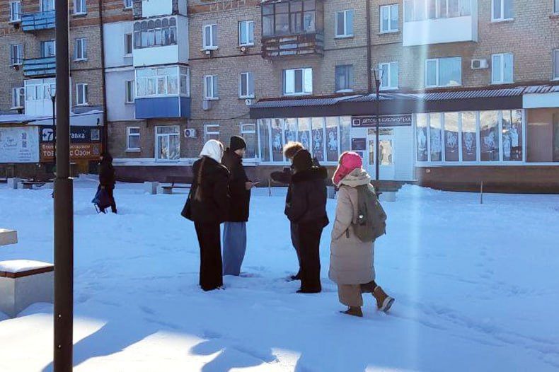 Волонтёры Добро.Центра провели профилактическую акцию на улицах Свердловска Волонтёры Добро.Центра провели профилактическую акцию на улицах Свердловска