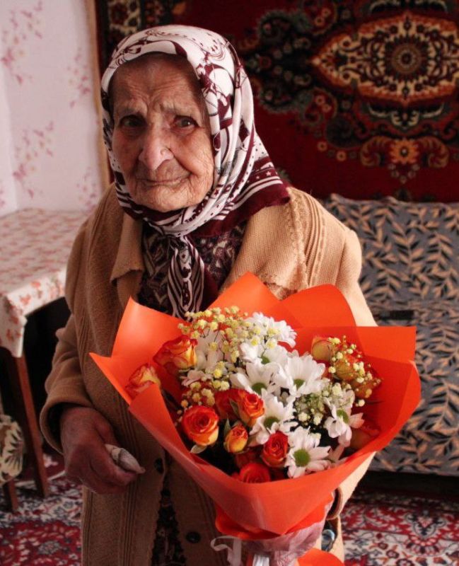 Глава Троицкого МО поздравила с 95-летием участницу Великой Отечественной войны Глава Троицкого МО поздравила с 95-летием участницу Великой Отечественной войны