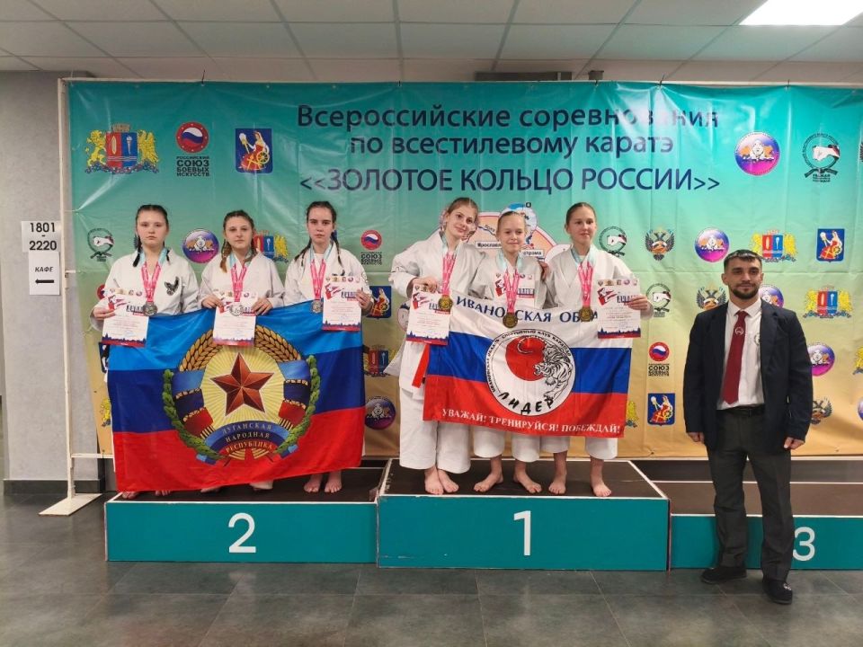 Лутугинская спортивная школа привезла медали с Всероссийских соревнований по всестилевому каратэ Лутугинская спортивная школа привезла медали с Всероссийских соревнований по всестилевому каратэ