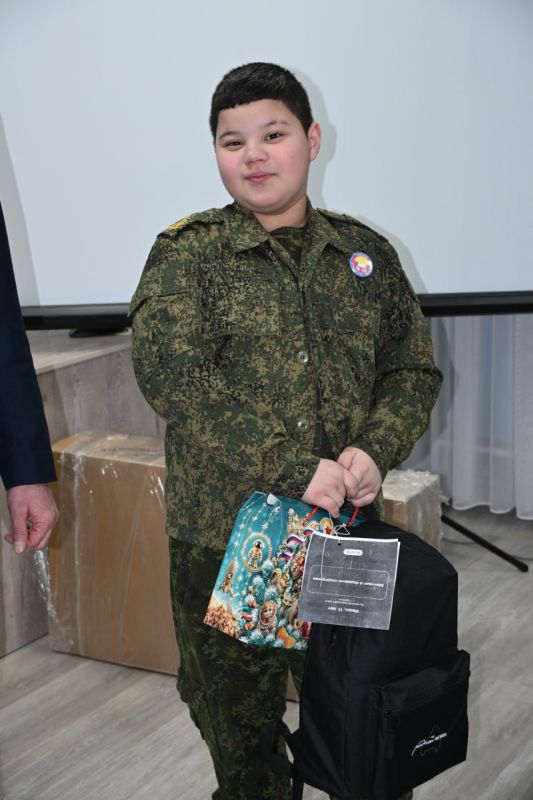 Новогодние чудеса продолжаются: в Брянке исполняют детские мечты Новогодние чудеса продолжаются: в Брянке исполняют детские мечты