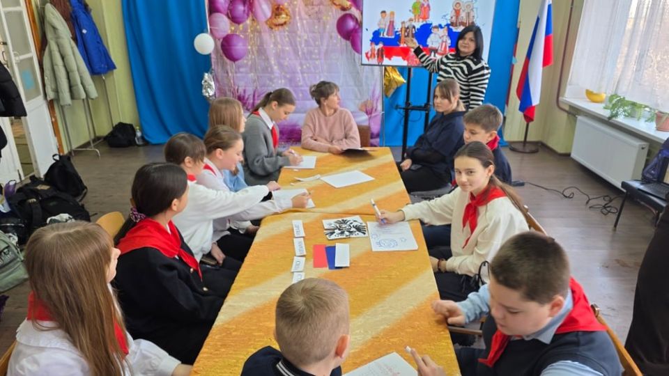 В Родаковском доме культуры состоялось мероприятие в формате игры-путешествия под названием «У нас единая планета, у нас единая семья» В Родаковском доме культуры состоялось мероприятие в формате игры-путешествия под названием «У нас единая планета, у нас единая семья»