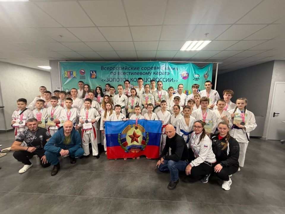 Лутугинская спортивная школа привезла медали с Всероссийских соревнований по всестилевому каратэ Лутугинская спортивная школа привезла медали с Всероссийских соревнований по всестилевому каратэ