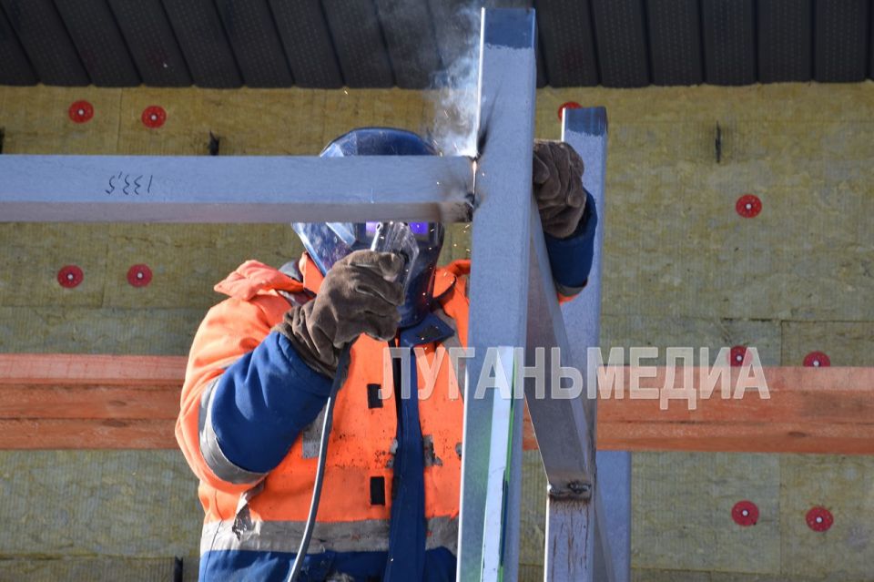 В Краснодоне продолжается строительство патологоанатомического отделения В Краснодоне продолжается строительство патологоанатомического отделения