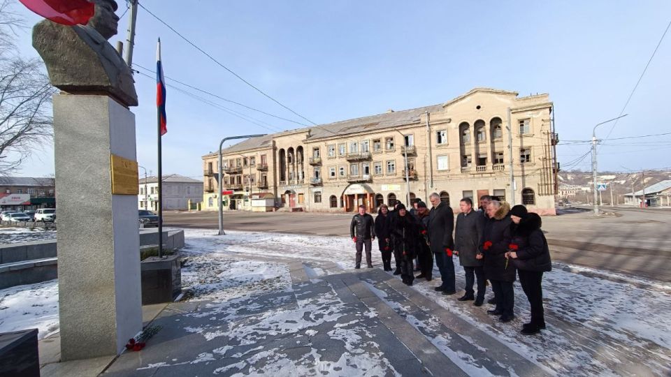 Вместе с директором Луганского краеведческого музея Артёмом Рубченко посетил прифронтовой город Лисичанск Вместе с директором Луганского краеведческого музея Артёмом Рубченко посетил прифронтовой город Лисичанск