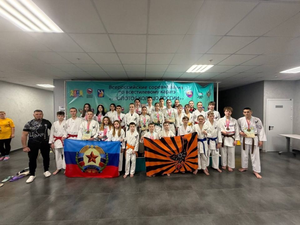 Лутугинская спортивная школа привезла медали с Всероссийских соревнований по всестилевому каратэ Лутугинская спортивная школа привезла медали с Всероссийских соревнований по всестилевому каратэ
