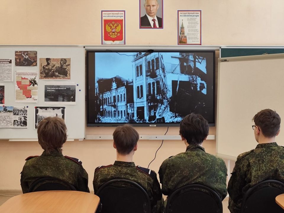 Есть особые даты в сердцах людей, которые они несут сквозь года Есть особые даты в сердцах людей, которые они несут сквозь года