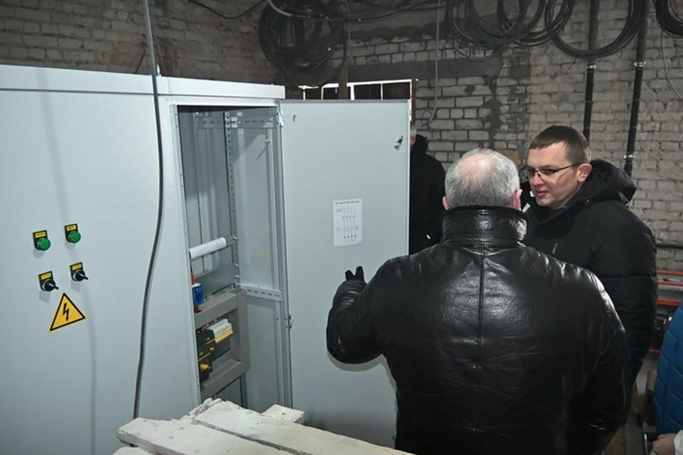 В Брянке восстанавливают инфекционное отделение городской больницыфото В Брянке восстанавливают инфекционное отделение городской больницыфото
