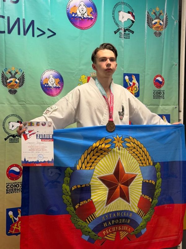 Лутугинская спортивная школа привезла медали с Всероссийских соревнований по всестилевому каратэ Лутугинская спортивная школа привезла медали с Всероссийских соревнований по всестилевому каратэ