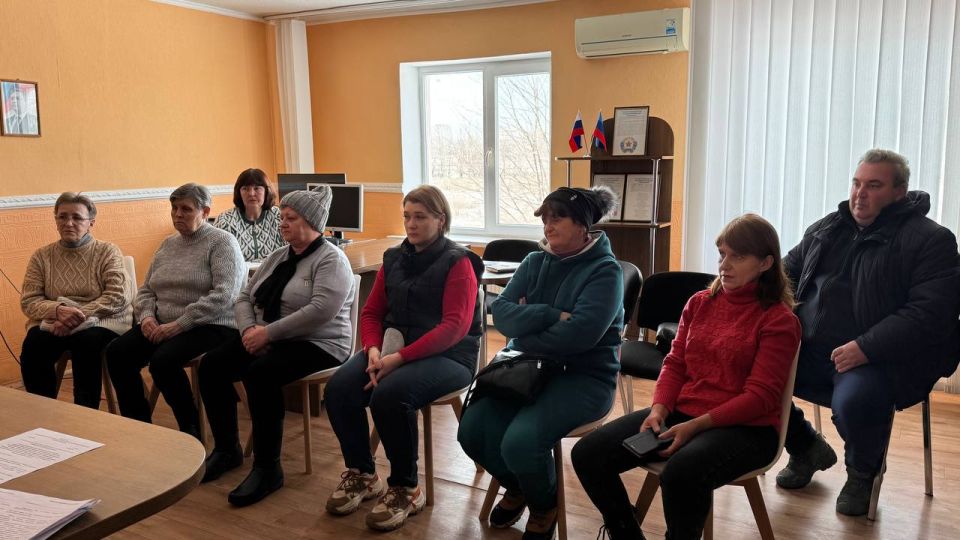 Сергей Крамаренко: Сегодня провели встречу с членами семей погибших участников специальной военной операции в селе Желтое Сергей Крамаренко: Сегодня провели встречу с членами семей погибших участников специальной военной операции в селе Желтое