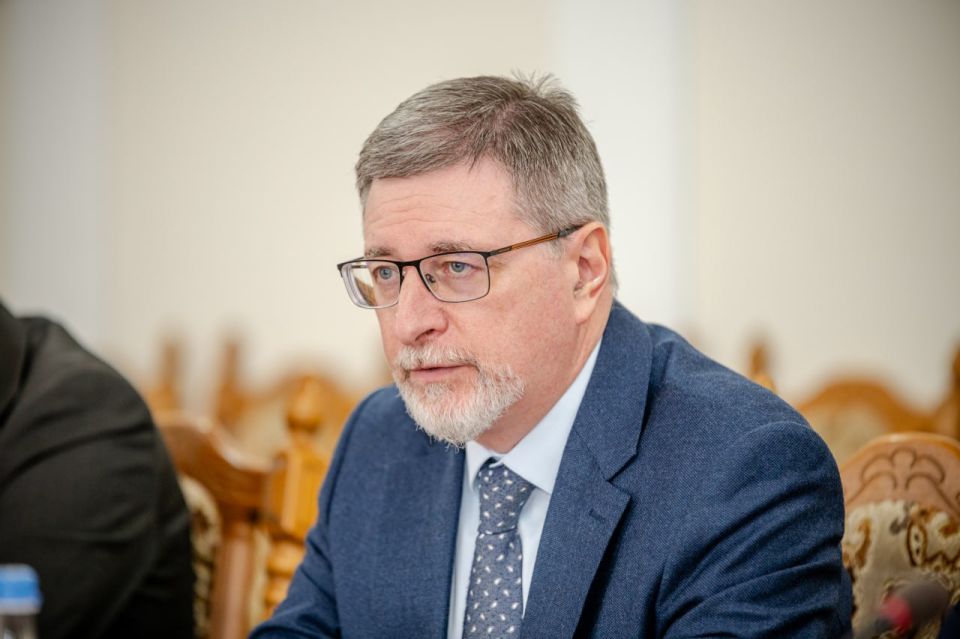 В Президентскую библиотеку передадут электронный фонд документов ЛНР В Президентскую библиотеку передадут электронный фонд документов ЛНР
