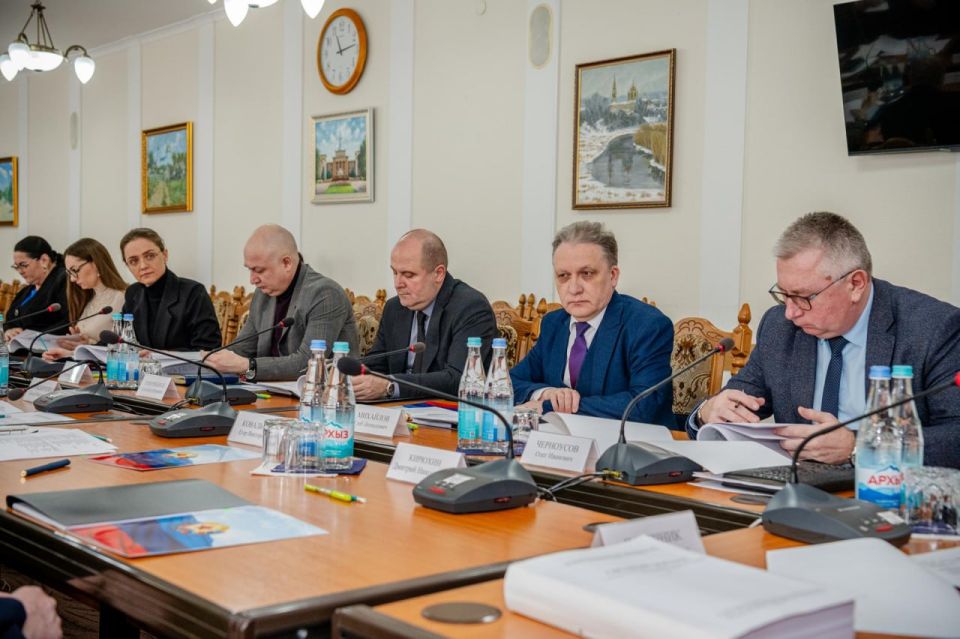 Глава региона провел заседание Комиссии по координации работы по противодействию коррупции в ЛНР Глава региона провел заседание Комиссии по координации работы по противодействию коррупции в ЛНР
