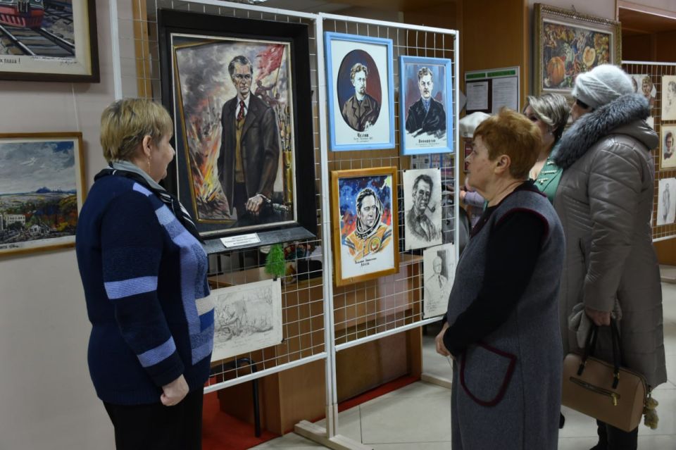 Сегодня Антрацитовский исторический музей презентовал персональную выставку «Художник перед лицом Истории», посвященную 100-летию со дня рождения нашего земляка Эдуарда Дмитриевича Анищенко Сегодня Антрацитовский исторический музей презентовал персональную выставку «Художник перед лицом Истории», посвященную 100-летию со дня рождения нашего земляка Эдуарда Дмитриевича Анищенко
