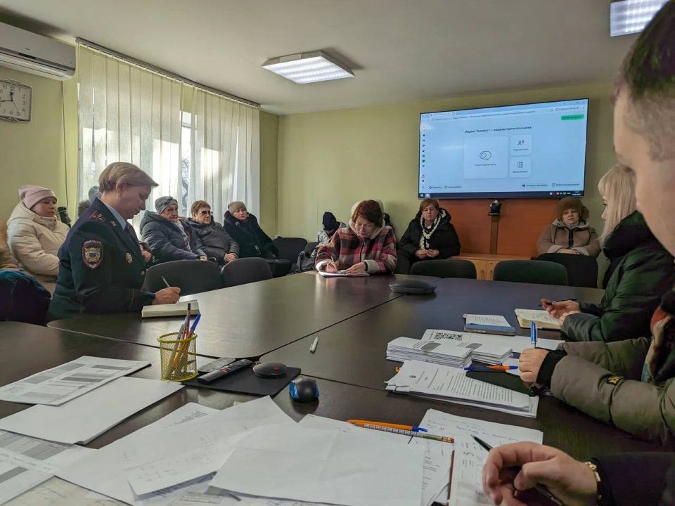 Инна Швенк: В городе Лисичанске состоялась «Родительская гостиная», инициированная Уполномоченным по правам ребёнка в Луганской Народной Республике Инной Владимировной Швенк Инна Швенк: В городе Лисичанске состоялась «Родительская гостиная», инициированная Уполномоченным по правам ребёнка в Луганской Народной Республике Инной Владимировной Швенк