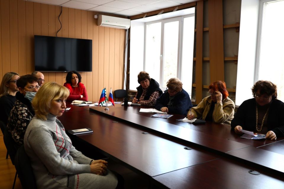 Для сотрудников Администрации нашего города была проведена лекция на тему «Мошеннические схемы и как не стать жертвой мошенников» Для сотрудников Администрации нашего города была проведена лекция на тему «Мошеннические схемы и как не стать жертвой мошенников»