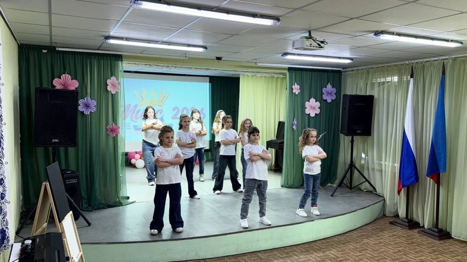 На базе Старобельского дома творчества детей и юношества состоялся муниципальный этап Республиканского детского конкурса красоты и таланта «Мини-мисс Луганская Народная Республика – 2026» На базе Старобельского дома творчества детей и юношества состоялся муниципальный этап Республиканского детского конкурса красоты и таланта «Мини-мисс Луганская Народная Республика – 2026»