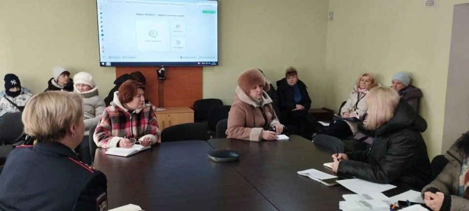Инна Швенк: В городе Лисичанске состоялась «Родительская гостиная», инициированная Уполномоченным по правам ребёнка в Луганской Народной Республике Инной Владимировной Швенк Инна Швенк: В городе Лисичанске состоялась «Родительская гостиная», инициированная Уполномоченным по правам ребёнка в Луганской Народной Республике Инной Владимировной Швенк